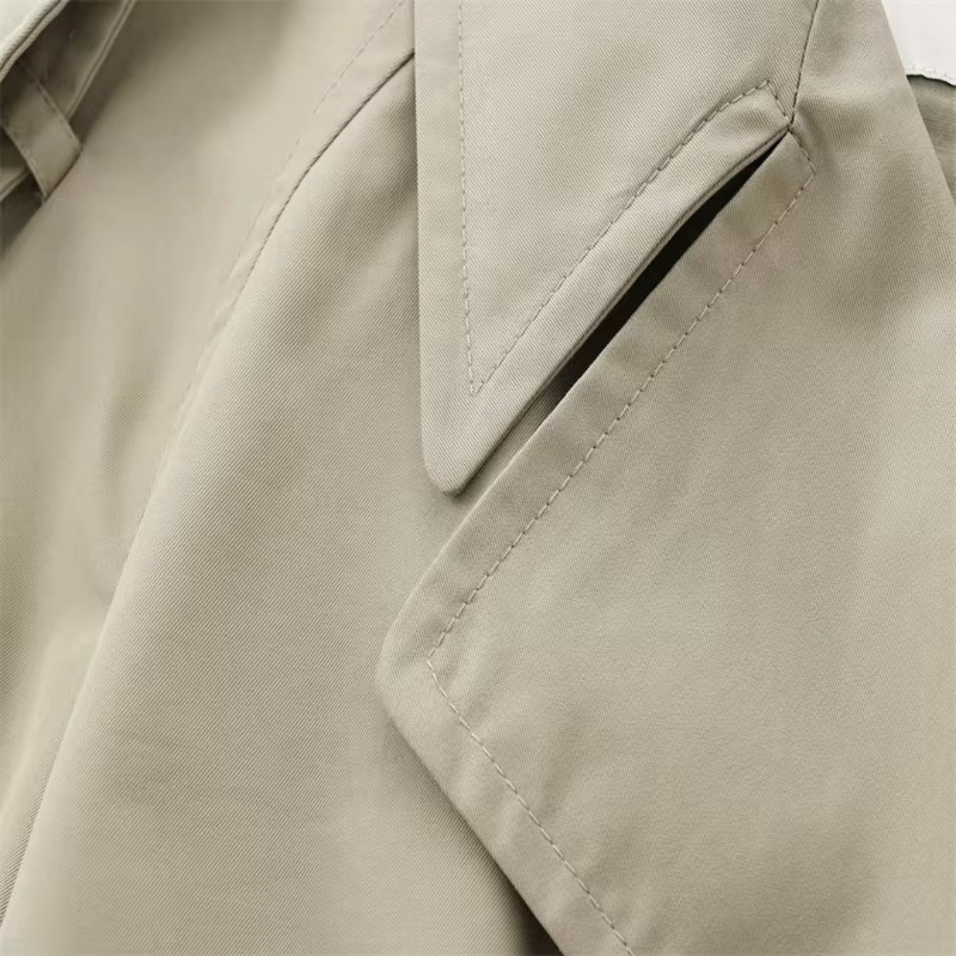 Kurzer Trenchcoat