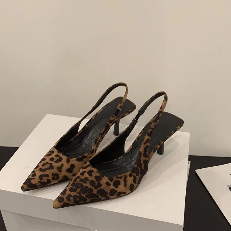 Elegante Slingback-Pumps mit Leopardenmuster