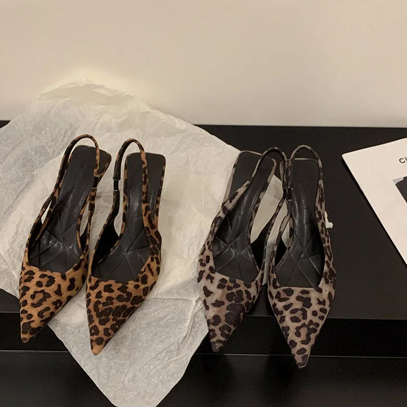 Elegante Slingback-Pumps mit Leopardenmuster